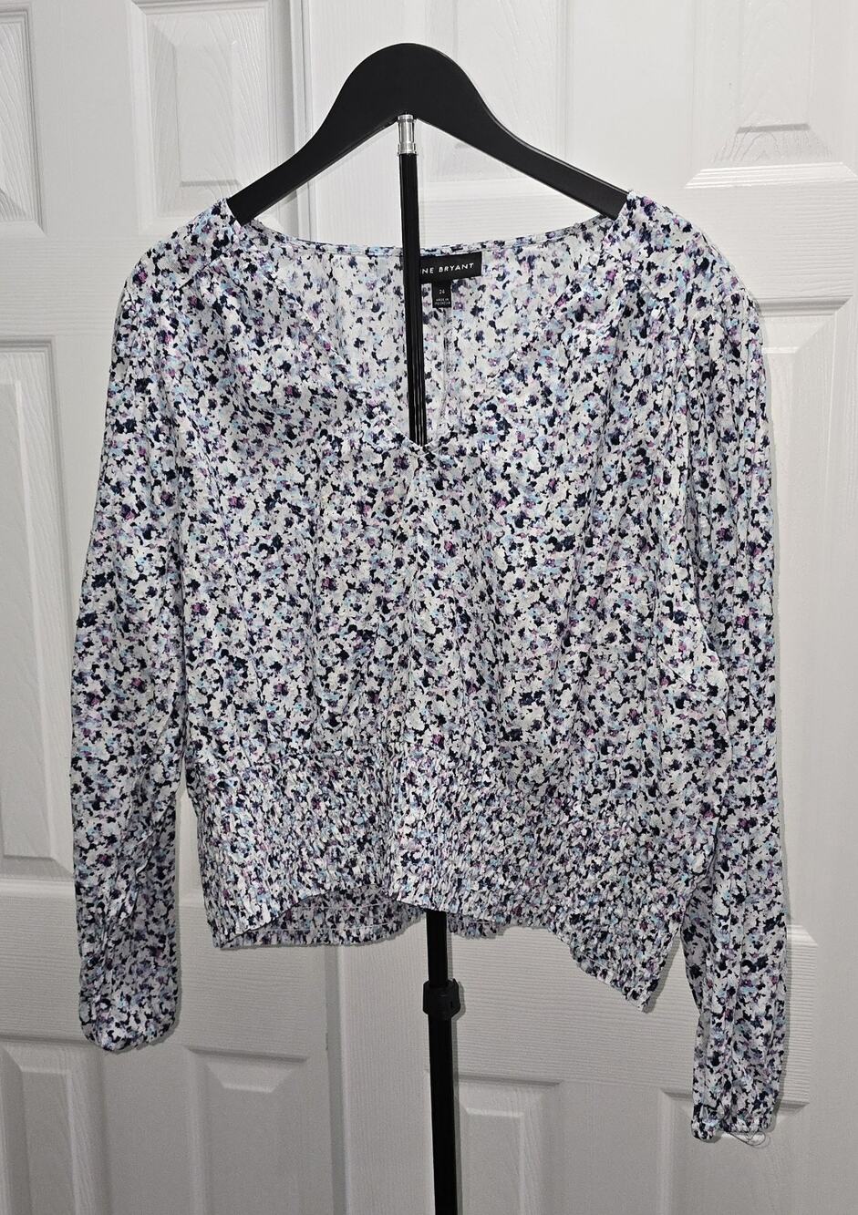 Lane Bryant‎ Size 24 Blouse Blue Floral 100% Cotton Smocked Waist V-Neck Top